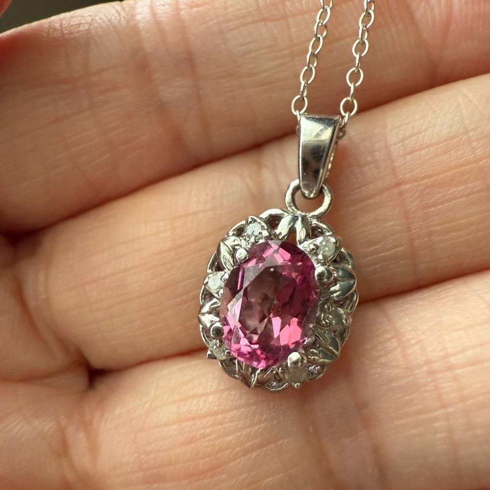 Elegant 925 Sterling Silver Necklace with Pink Gemstone